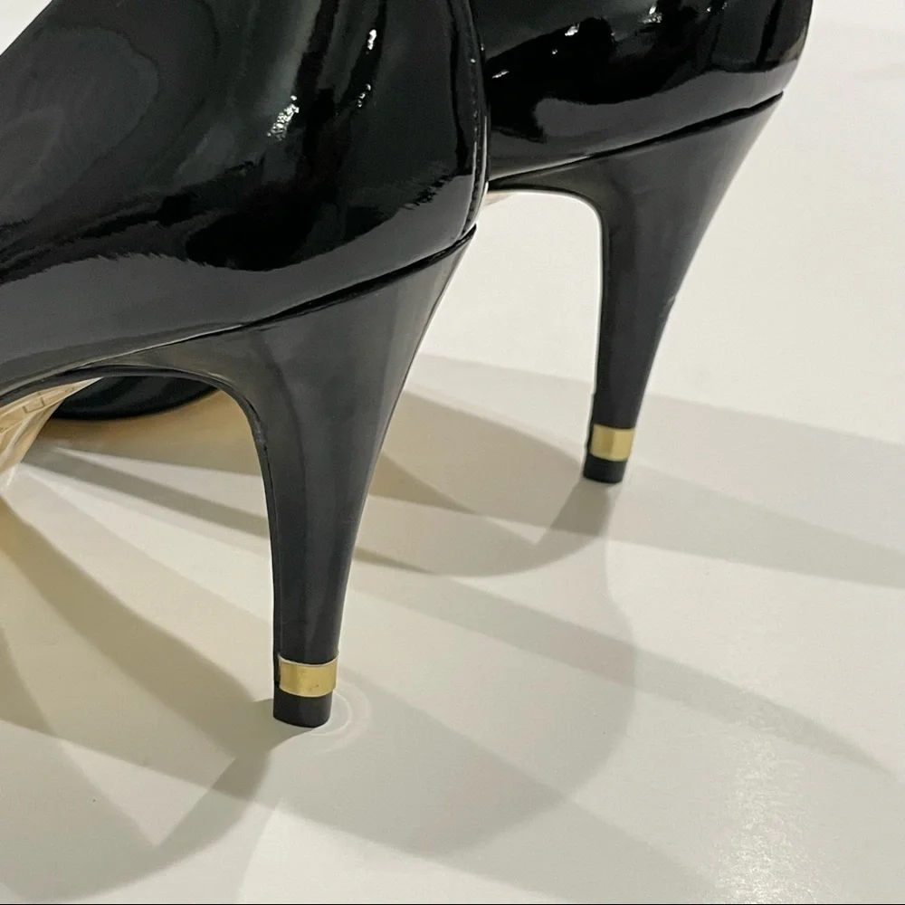 Ted Baker London Glossy Black Heels with Gold Detail - Picture 4 of 11